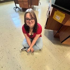 Meet your Posher, Elizabeth